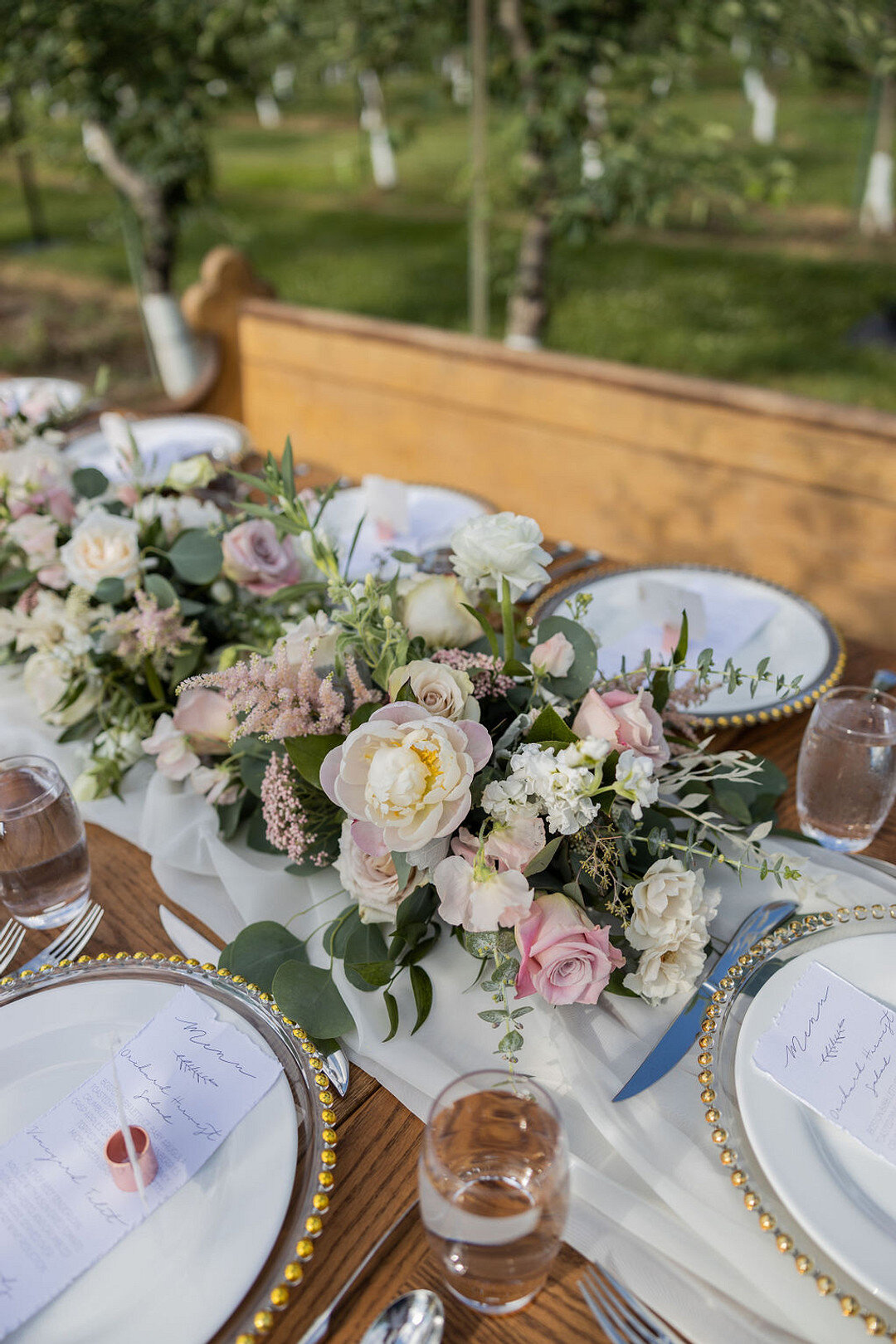 Small Orchard Wedding Inspiration at The Pavilion at Orchard Ridge Farms | CHI thee WED