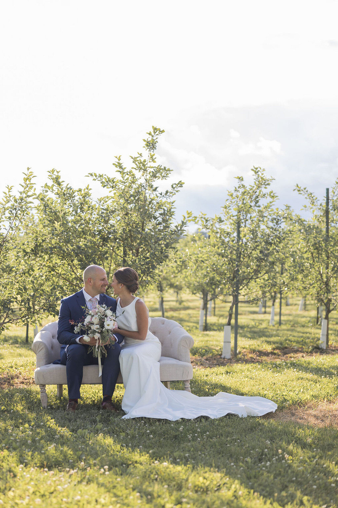 Small Orchard Wedding Inspiration at The Pavilion at Orchard Ridge Farms | CHI thee WED