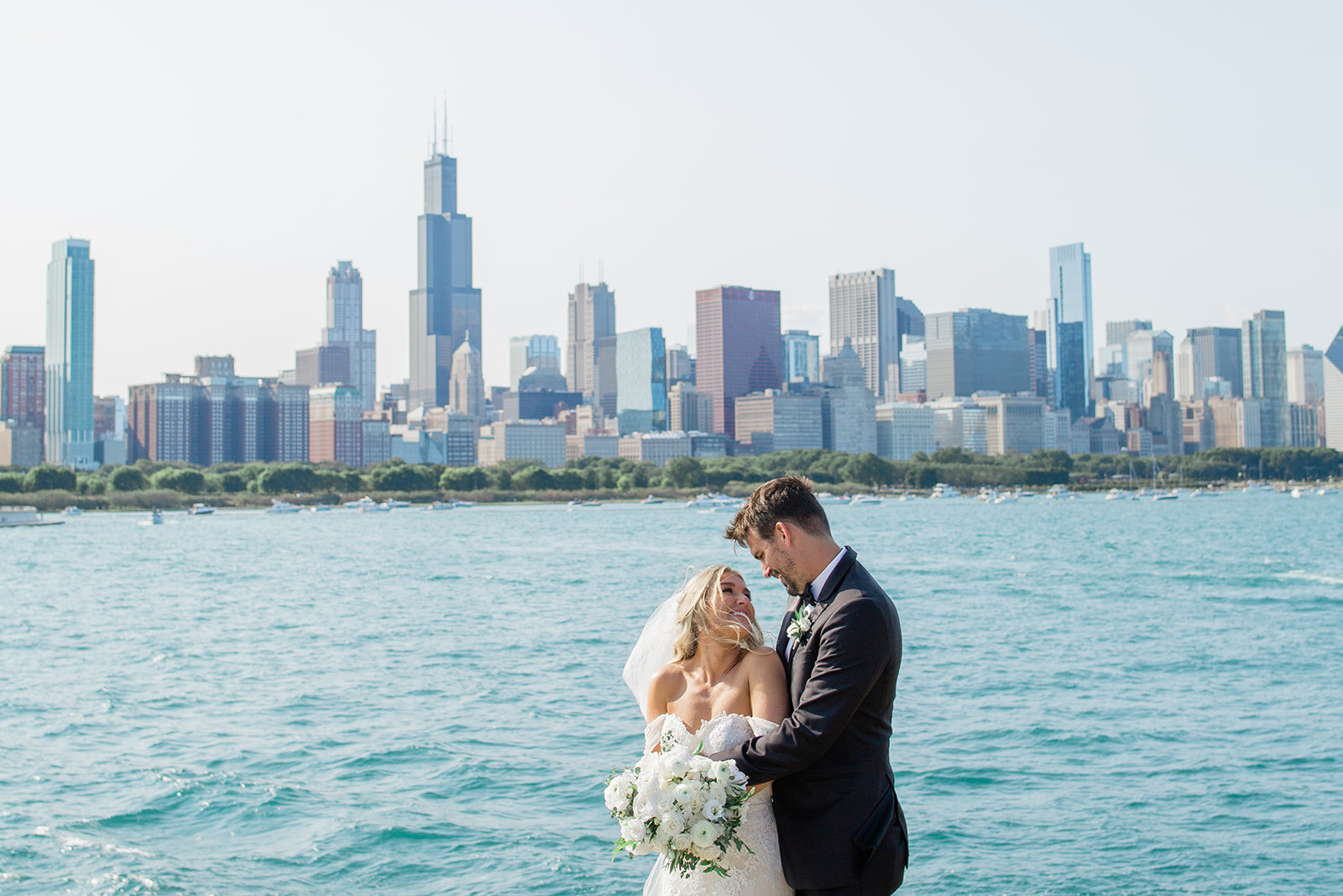 Timeless &amp; Elegant COVID Wedding at Chicago Illuminating Company | CHI thee WED