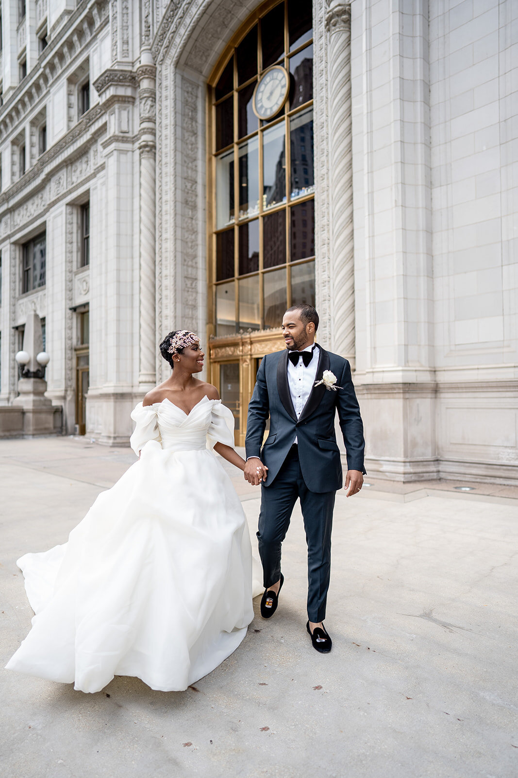 Stylish Micro Wedding at the Glessner House captured by M28 Photography | CHI thee WED