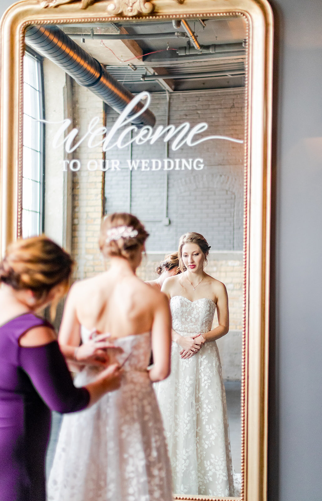 Romantic Fall Wedding with a Simplistic Touch at The Standard | CHI thee WED