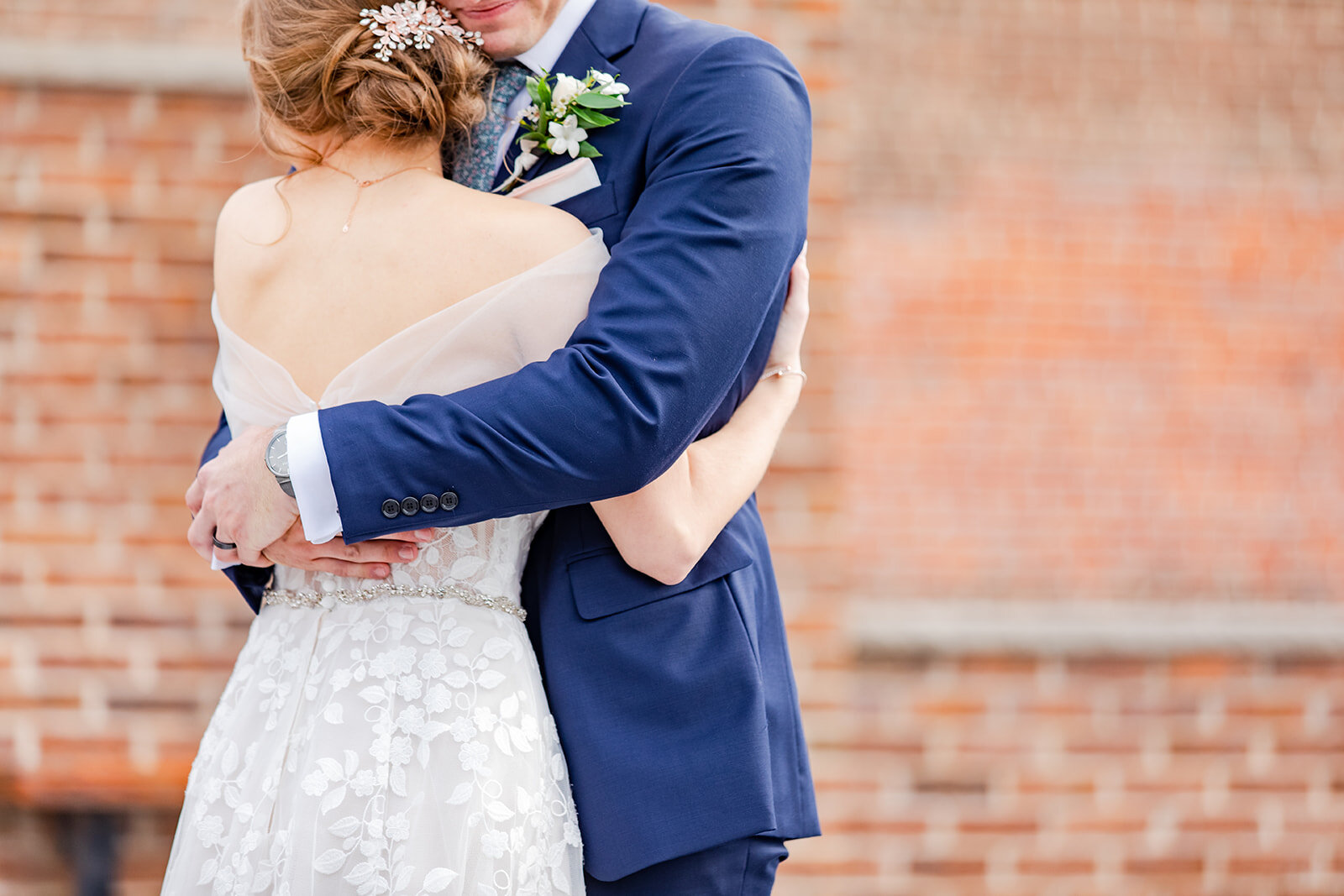 Romantic Fall Wedding with a Simplistic Touch at The Standard | CHI thee WED