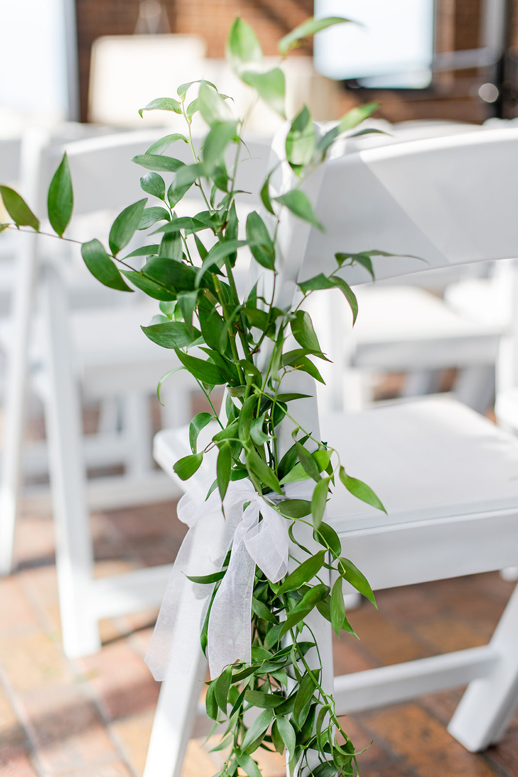 Romantic Fall Wedding with a Simplistic Touch at The Standard | CHI thee WED