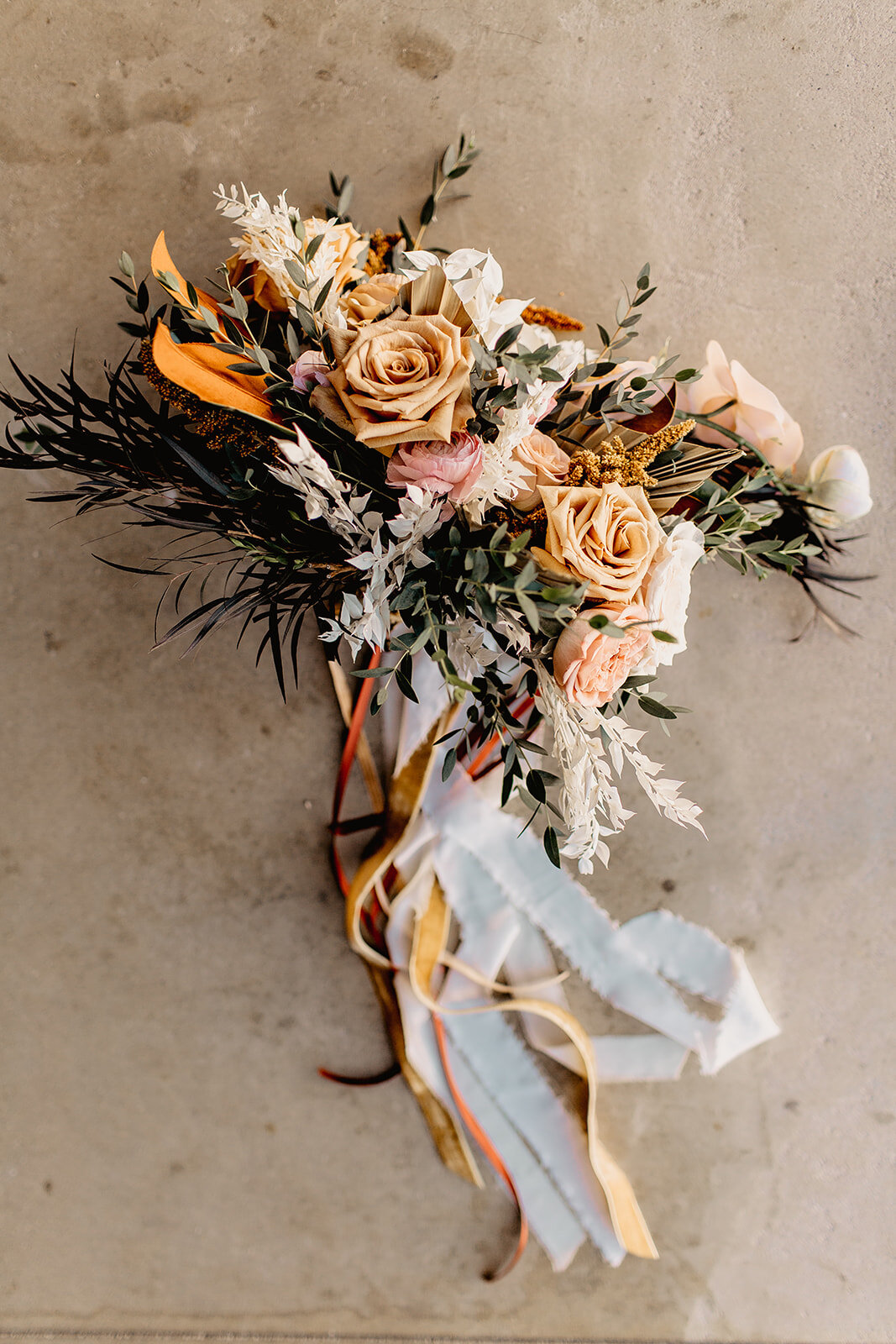 Whimsical Fall Wedding at Emerson Creek captured by Rachel Mae Photography | CHI thee WED