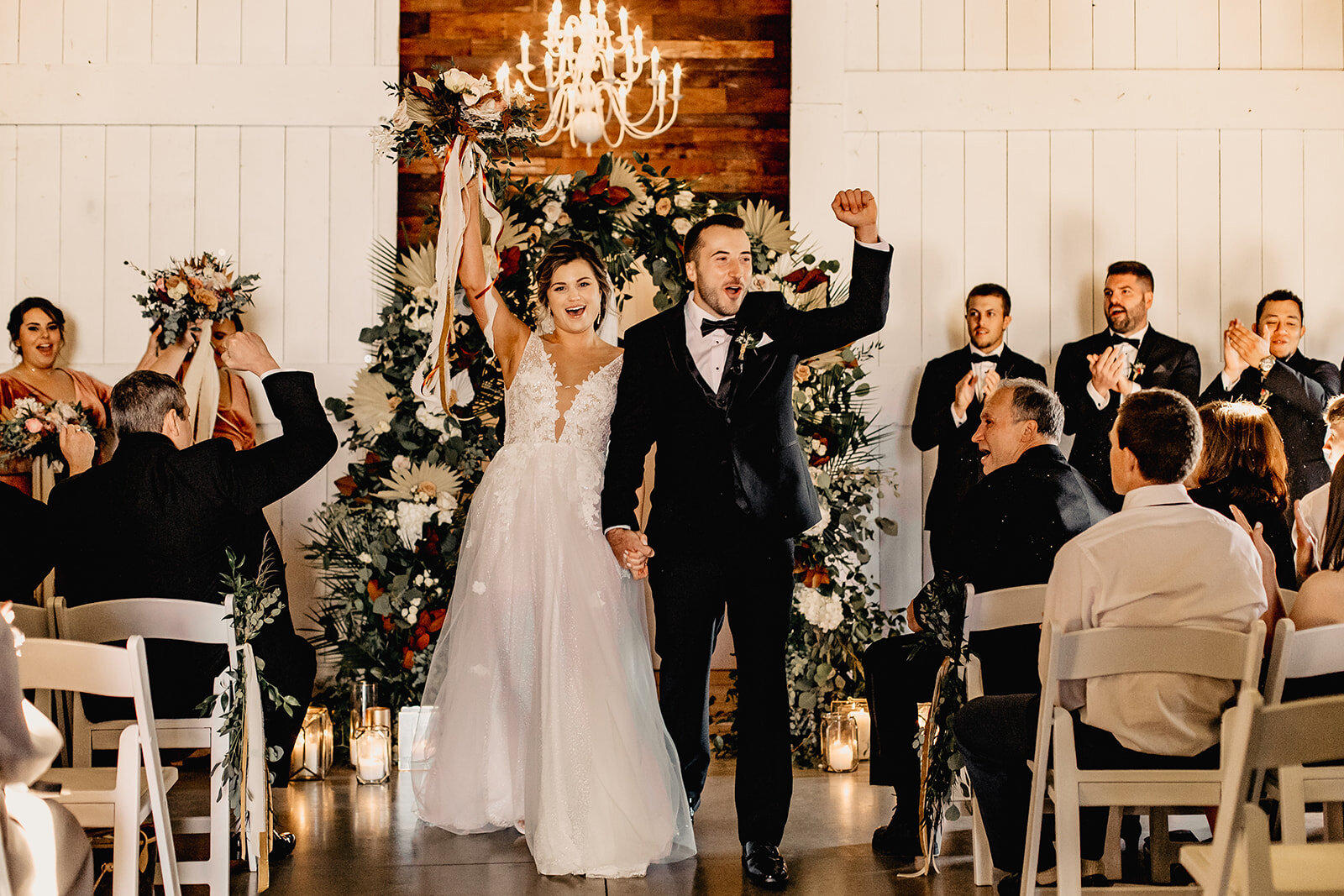 Whimsical Fall Wedding at Emerson Creek captured by Rachel Mae Photography | CHI thee WED