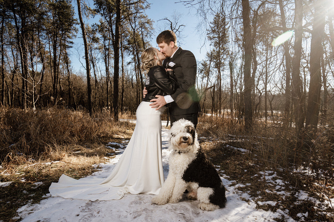 A Pretty Micro Wedding on a Cold Winter Day captured by Millennium Moments | CHI thee WED