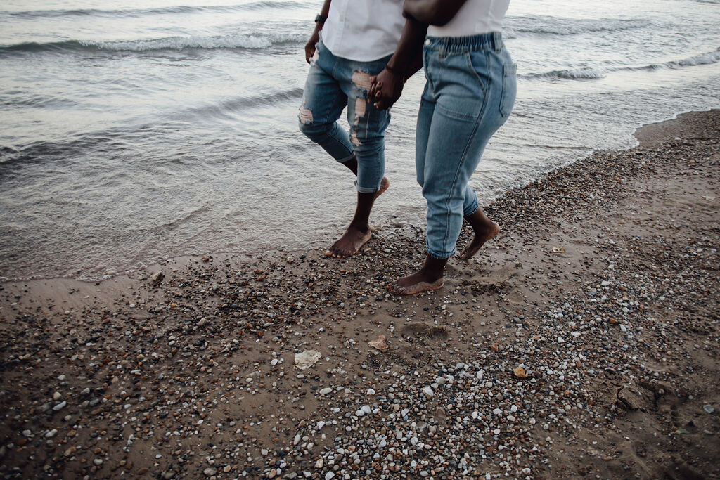 Beautiful Evanston Engagement Session by Whisper and Wind | CHI thee WED