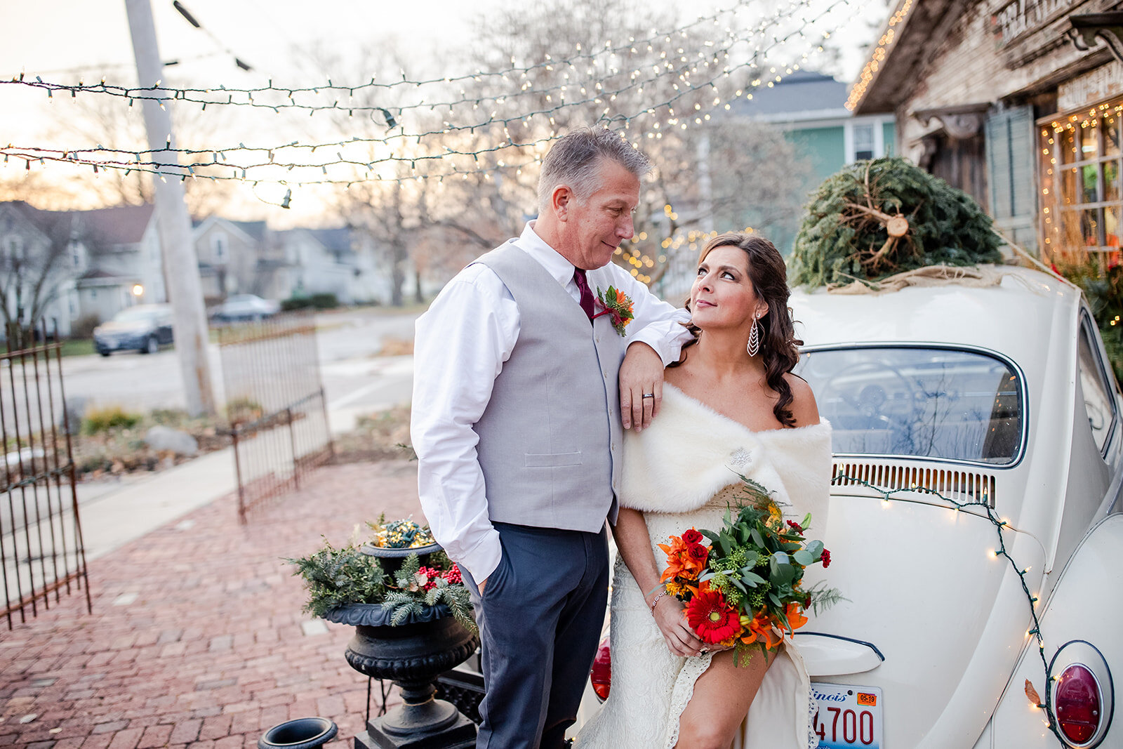 Intimate Vintage Wedding with Something Borrowed Wedding Dress | CHI thee WED