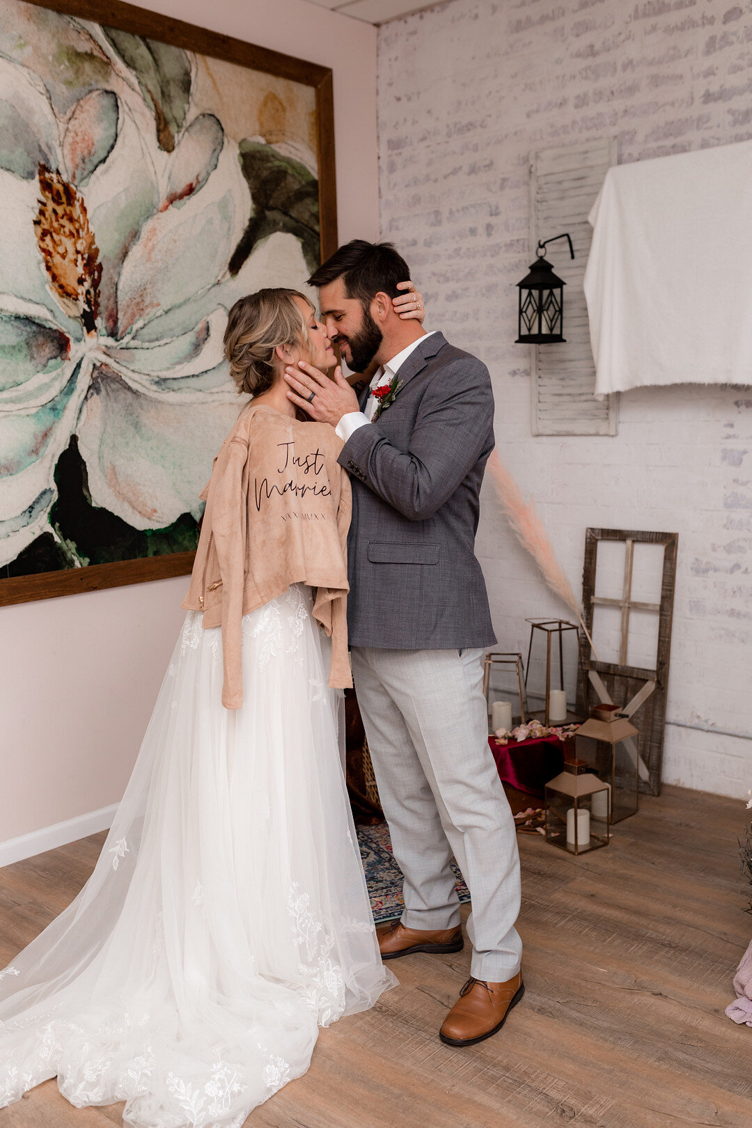 Rustic Chic Chicago Wedding Inspiration | CHI thee WED