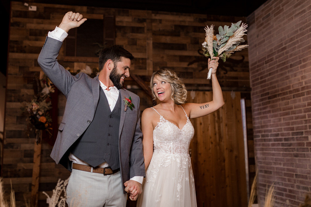 Rustic Chic Chicago Wedding Inspiration | CHI thee WED