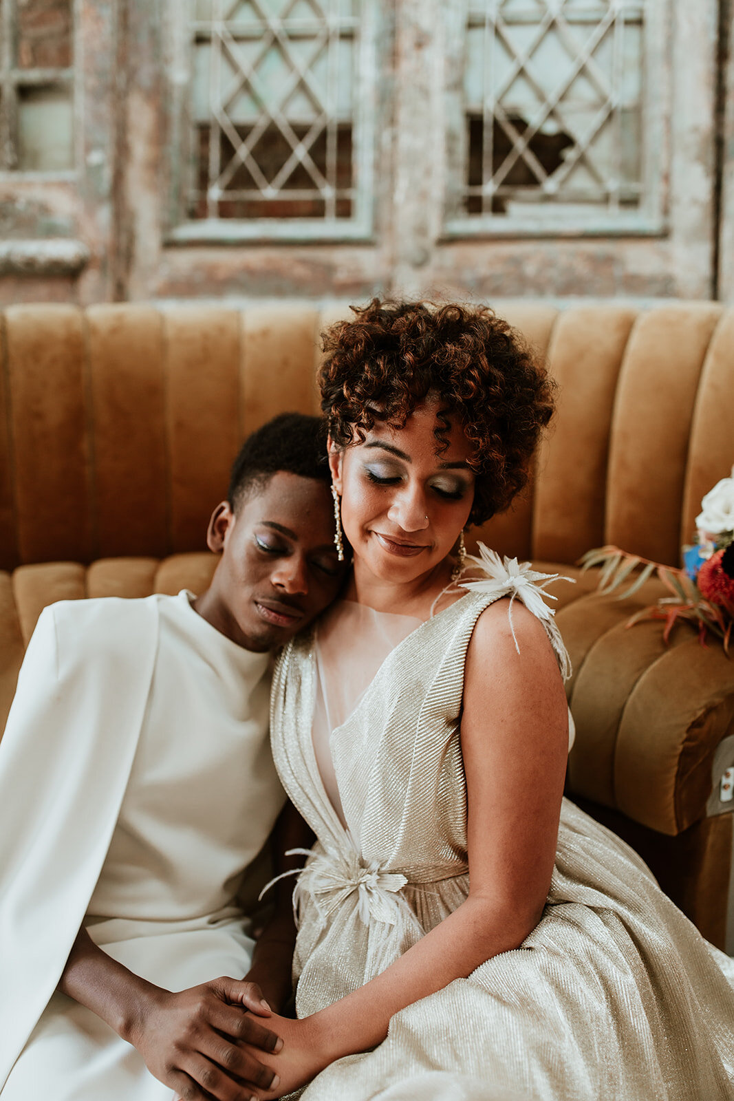 Enchanted Cosmos Inspired Styled Shoot captured by Lauren Lucile Creative | CHI thee WED