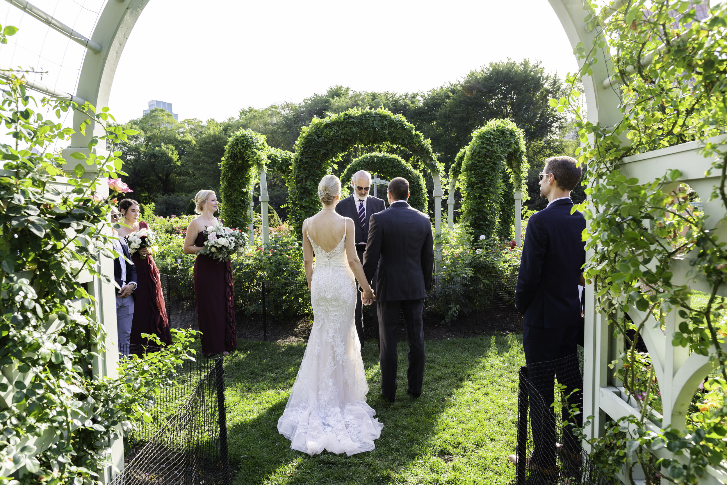 Sweet Summer Wedding Celebration in the City captured by Adam Novak | CHI thee WED