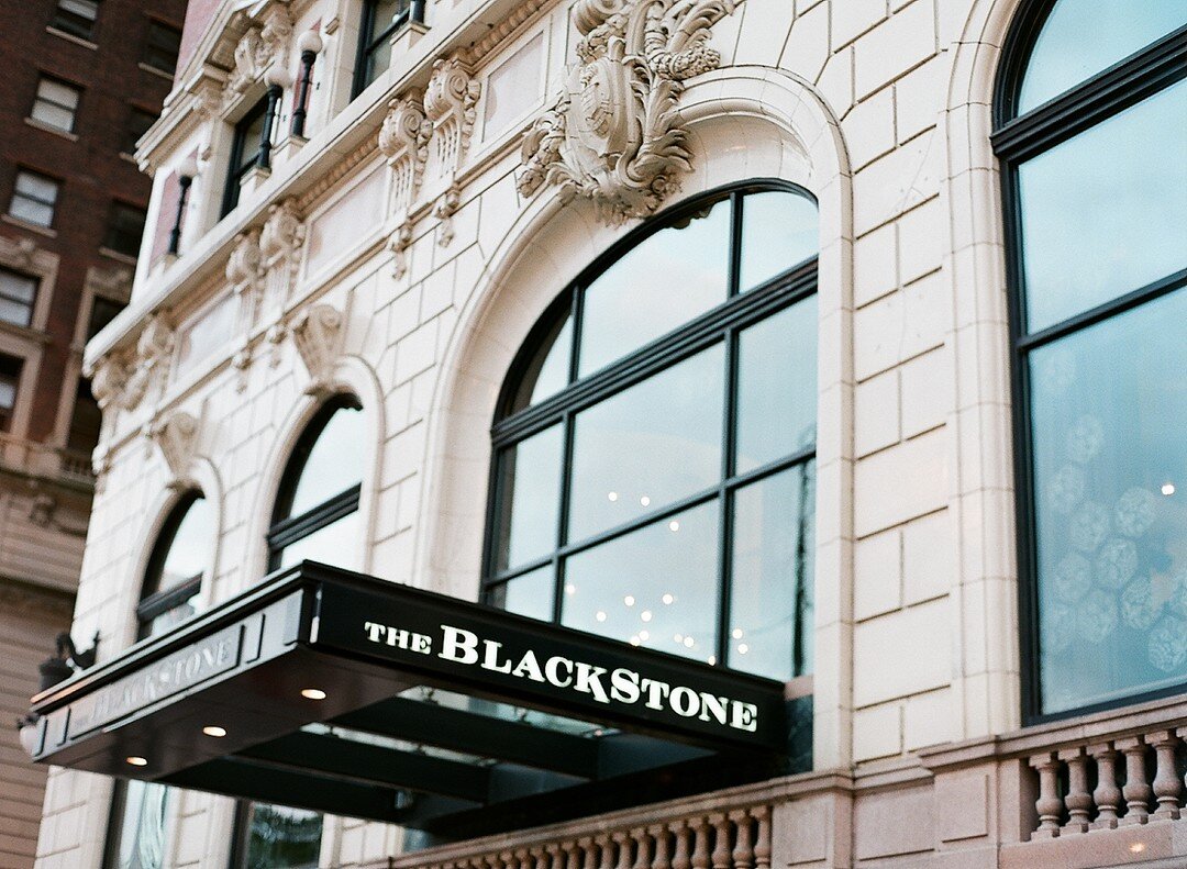Classic Chicago Ballroom Wedding at The Blackstone captured by bonphotage | CHI thee WED