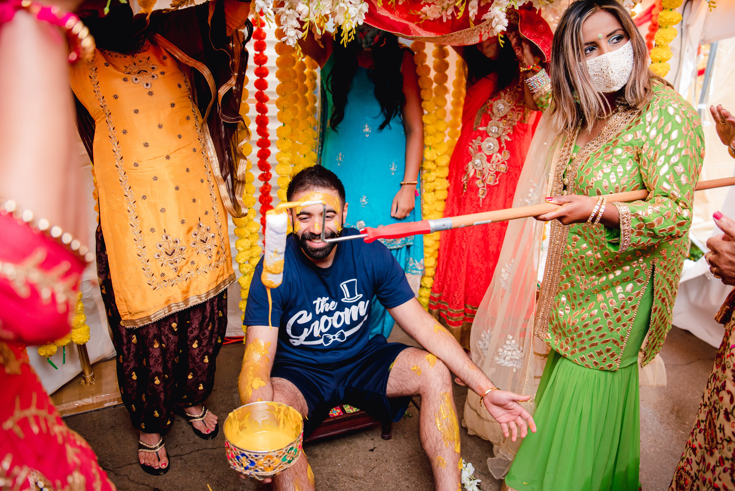 Punjabi &amp; Gujarati Fusion Wedding filled with Traditions captured by Soda Fountain Mountain