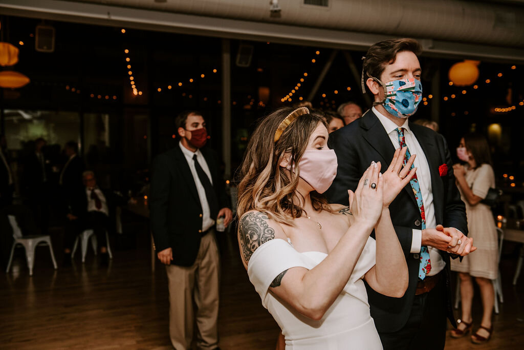 Modern Greenhouse Loft Wedding captured by Ellen Gustafson Photography