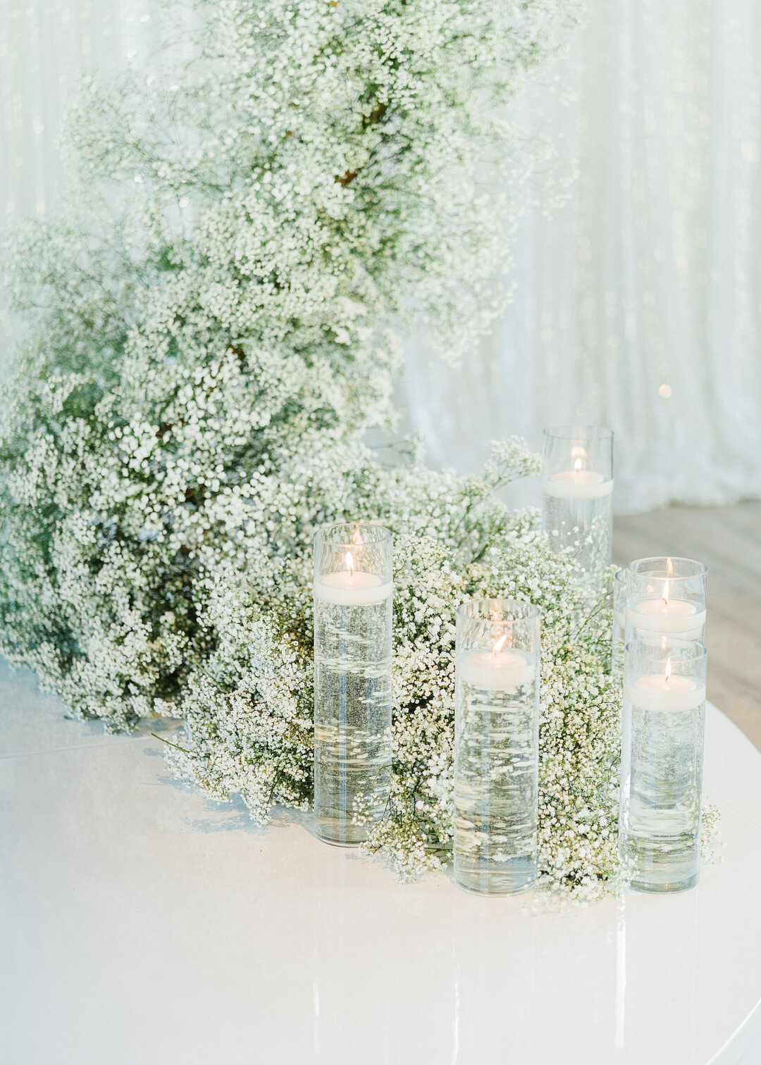 White &amp; Whimsical Wedding Inspiration at Walden Chicago | CHI thee WED