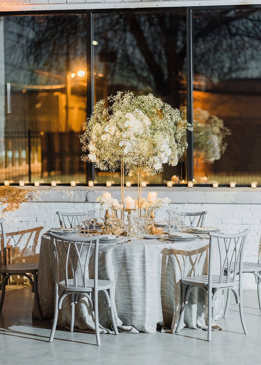 White &amp; Whimsical Wedding Inspiration at Walden Chicago | CHI thee WED