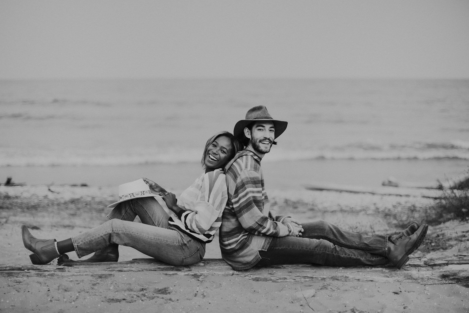 Newport State Park Engagement Session | O &amp; B Photo Co.