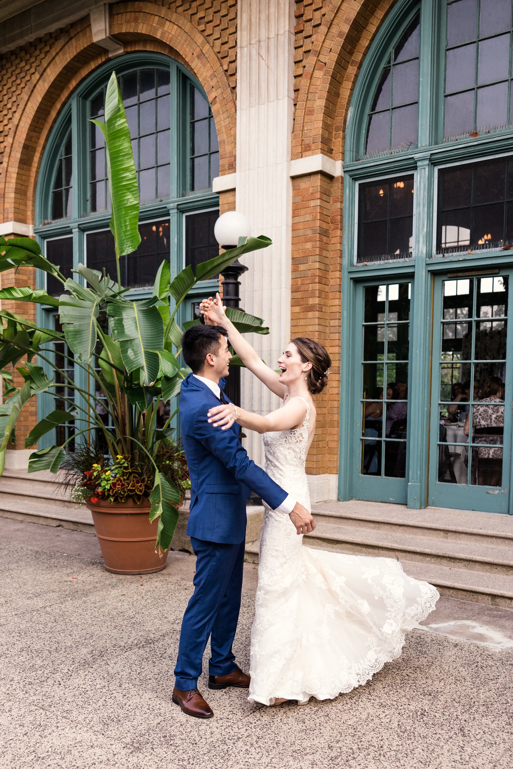 Columbus-Park-Refectory-wedding-by-Emma-Mullins-Photography-107.jpg