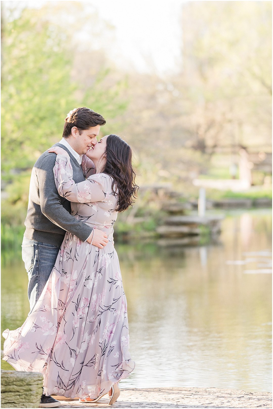 shoemaker_WitKowski_Winterlyn Photography_Lincoln Park Chicago Engagement _0210_low.jpg