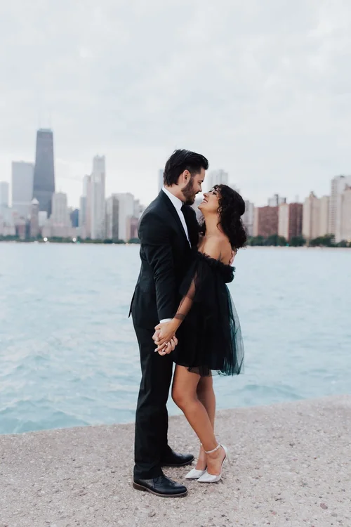 Stylish Engagement Session in Chicago  CHI thee WED