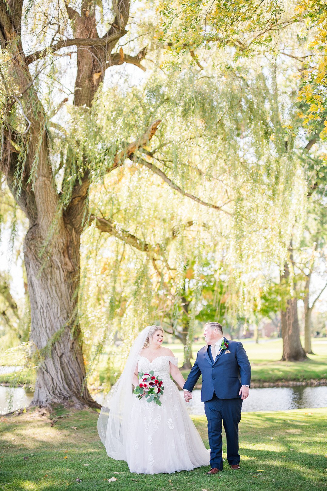 Jackson_Majcher_Winterlyn Photography_Rolling Green Country Club Autumn Wedding-39_low.jpg