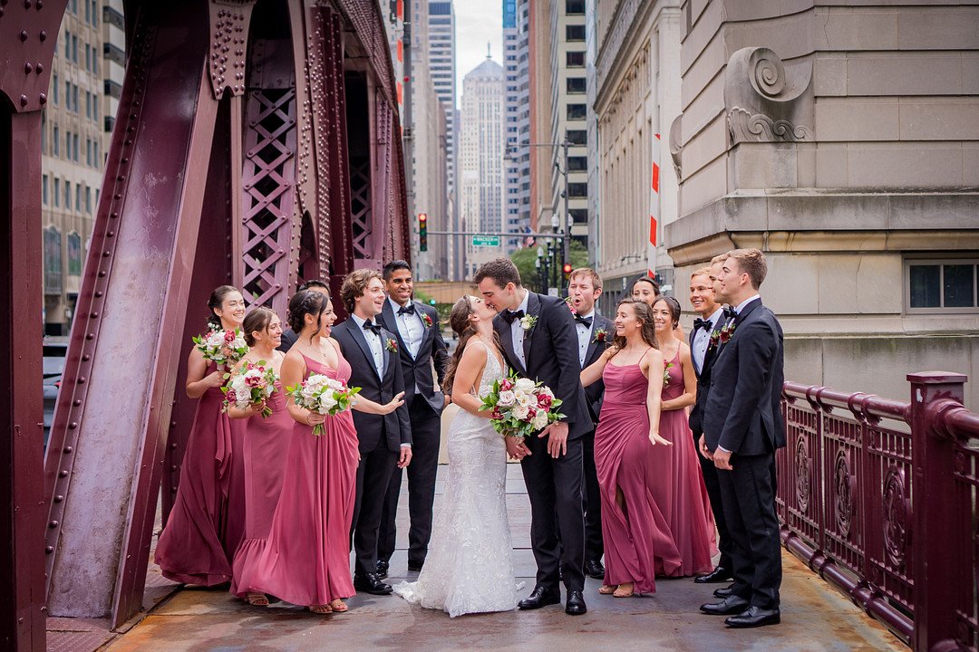 Kalomiris_Antonelli_Maura Black Photography_city-hall-chicago-wedding (40)_low.jpg