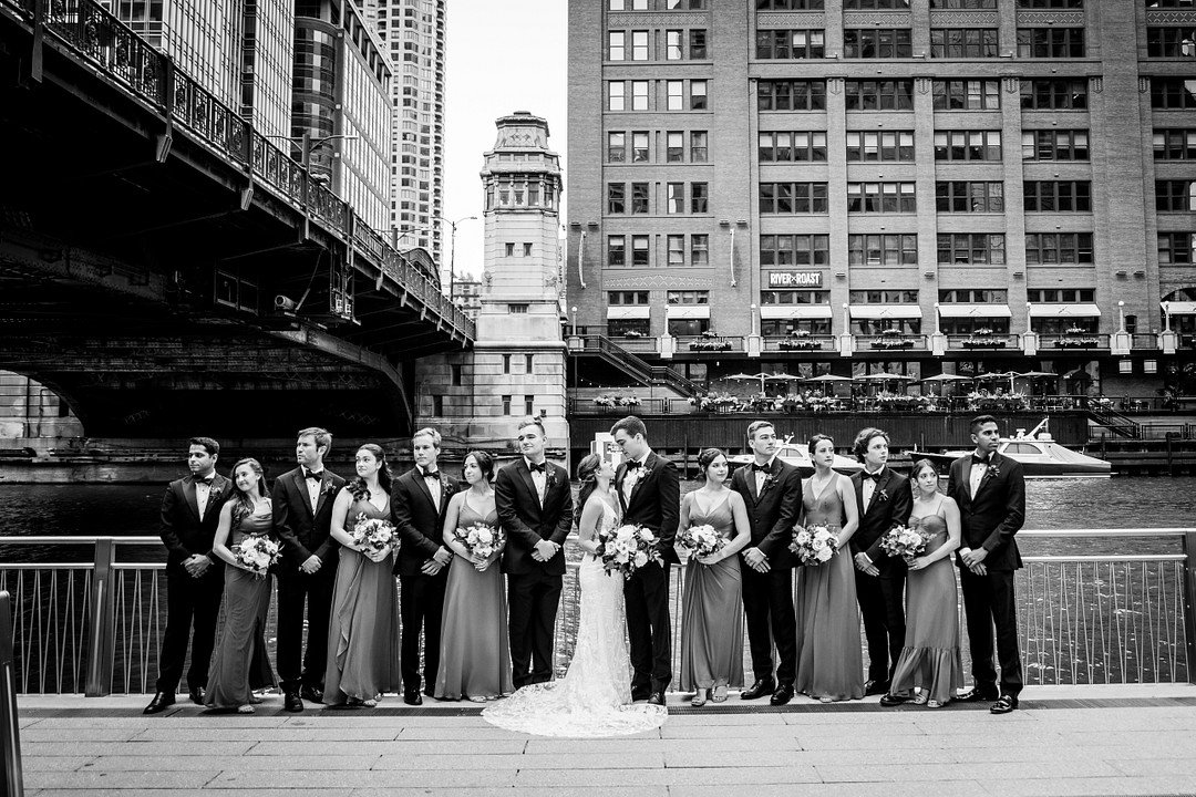 Kalomiris_Antonelli_Maura Black Photography_city-hall-chicago-wedding (49)_low.jpg