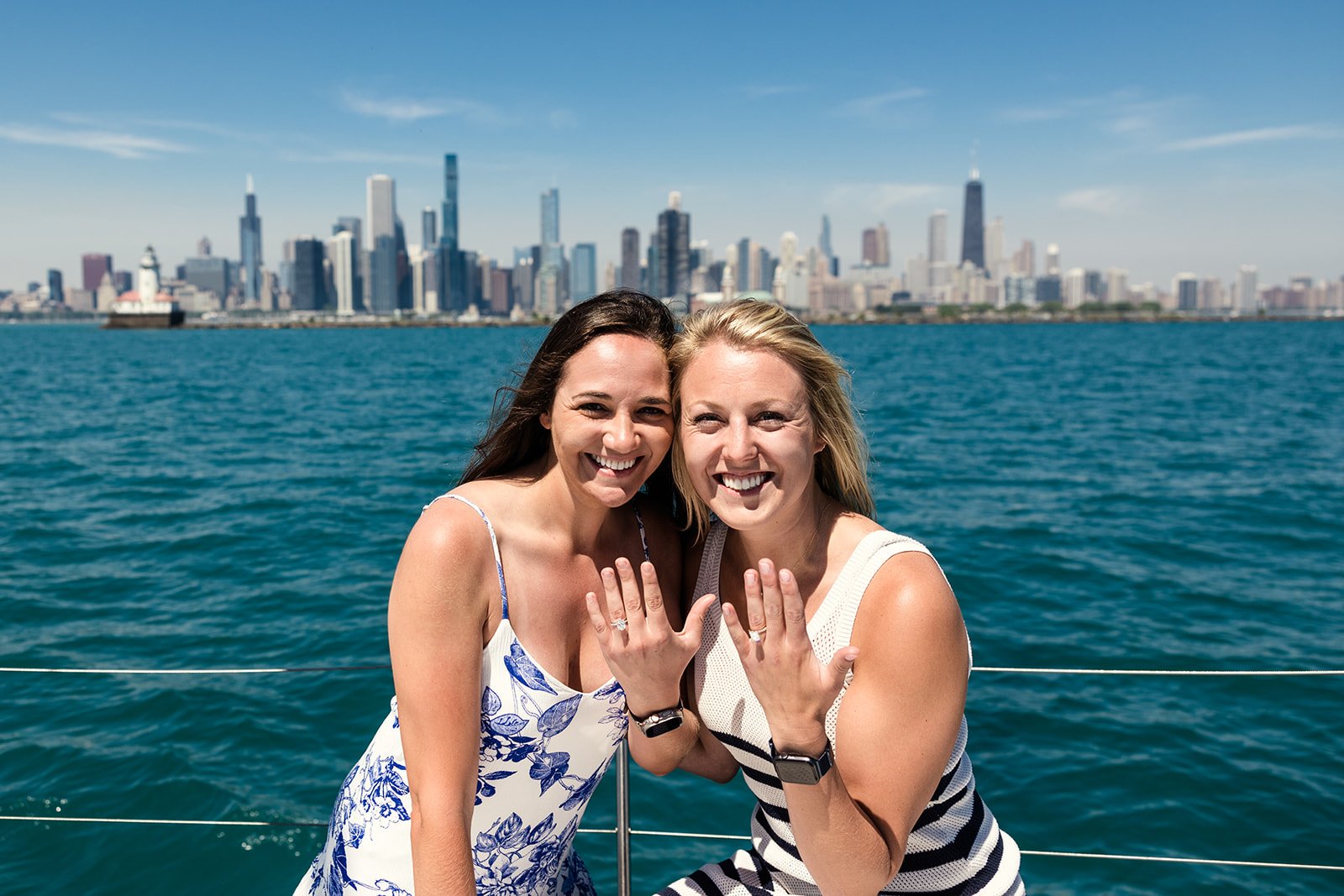 Chicago-boat-surprise-proposal-by-Emma-Mullins-Photography-30.jpg