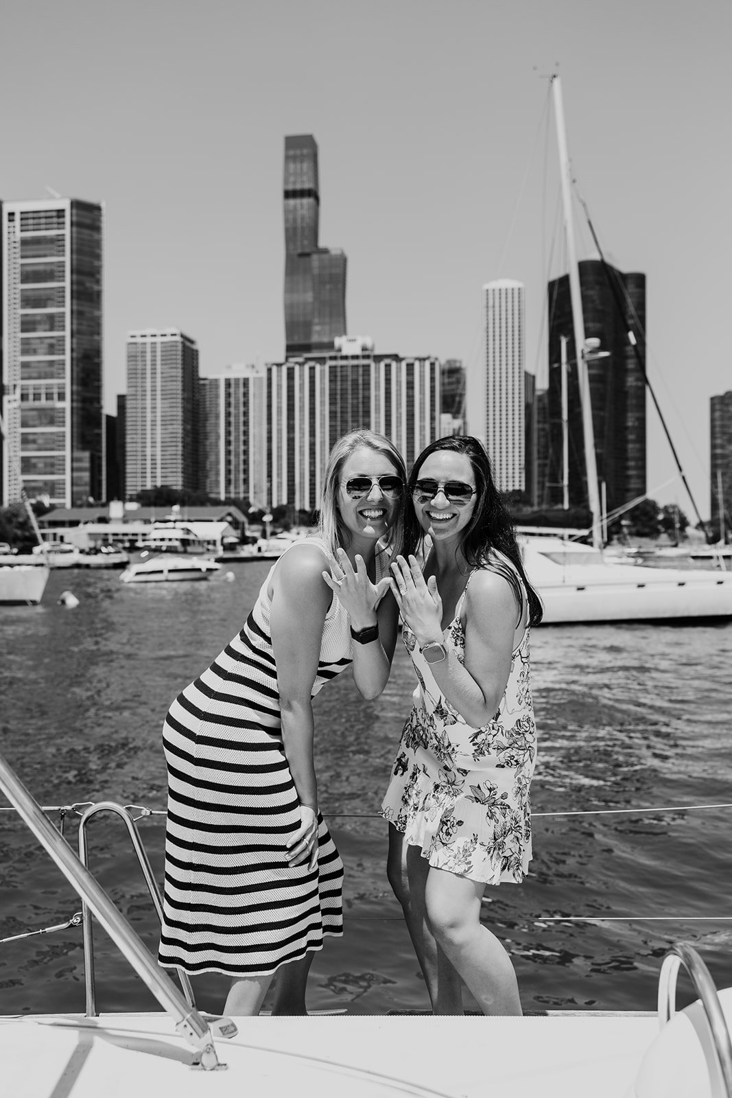 Chicago-boat-surprise-proposal-by-Emma-Mullins-Photography-99.jpg