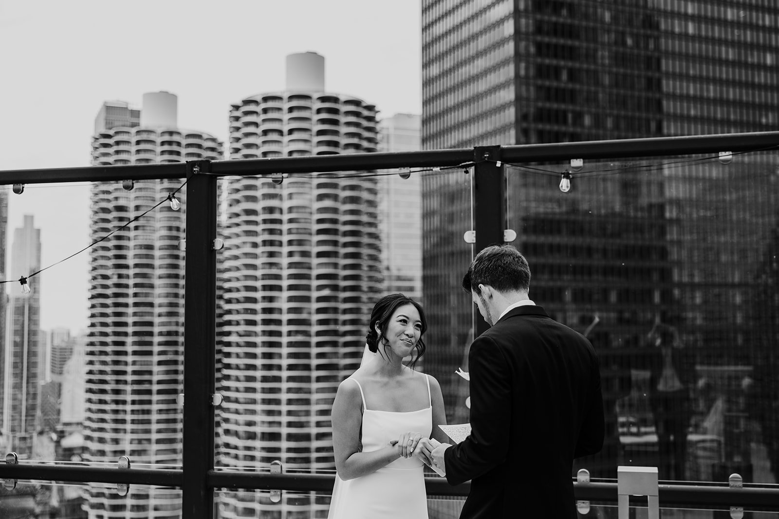 Royal-Sonesta-Chicago-Downtown-wedding-by-Emma-Mullins-Photography-44.jpg