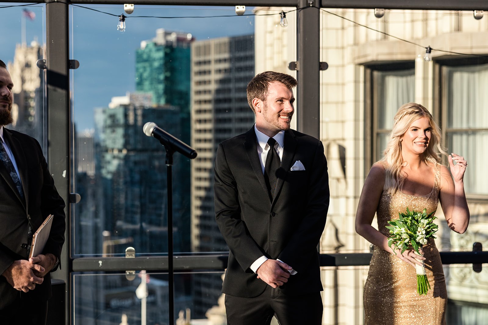 Royal-Sonesta-Chicago-Downtown-wedding-by-Emma-Mullins-Photography-101.jpg
