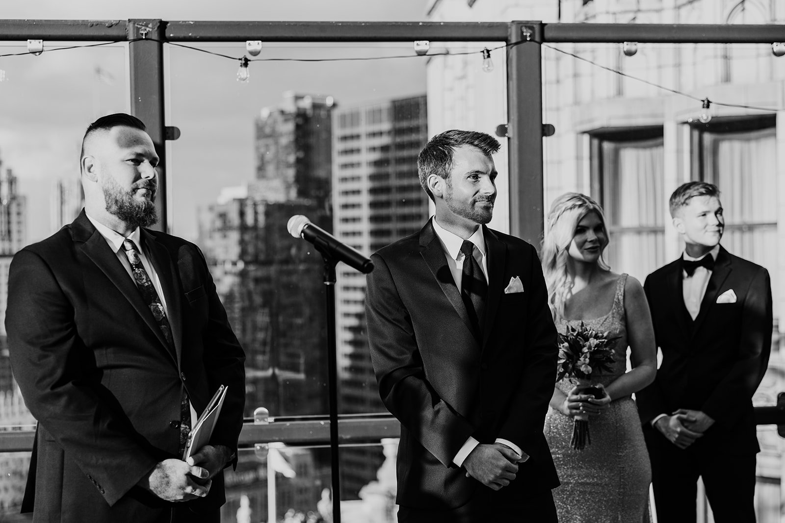 Royal-Sonesta-Chicago-Downtown-wedding-by-Emma-Mullins-Photography-111.jpg