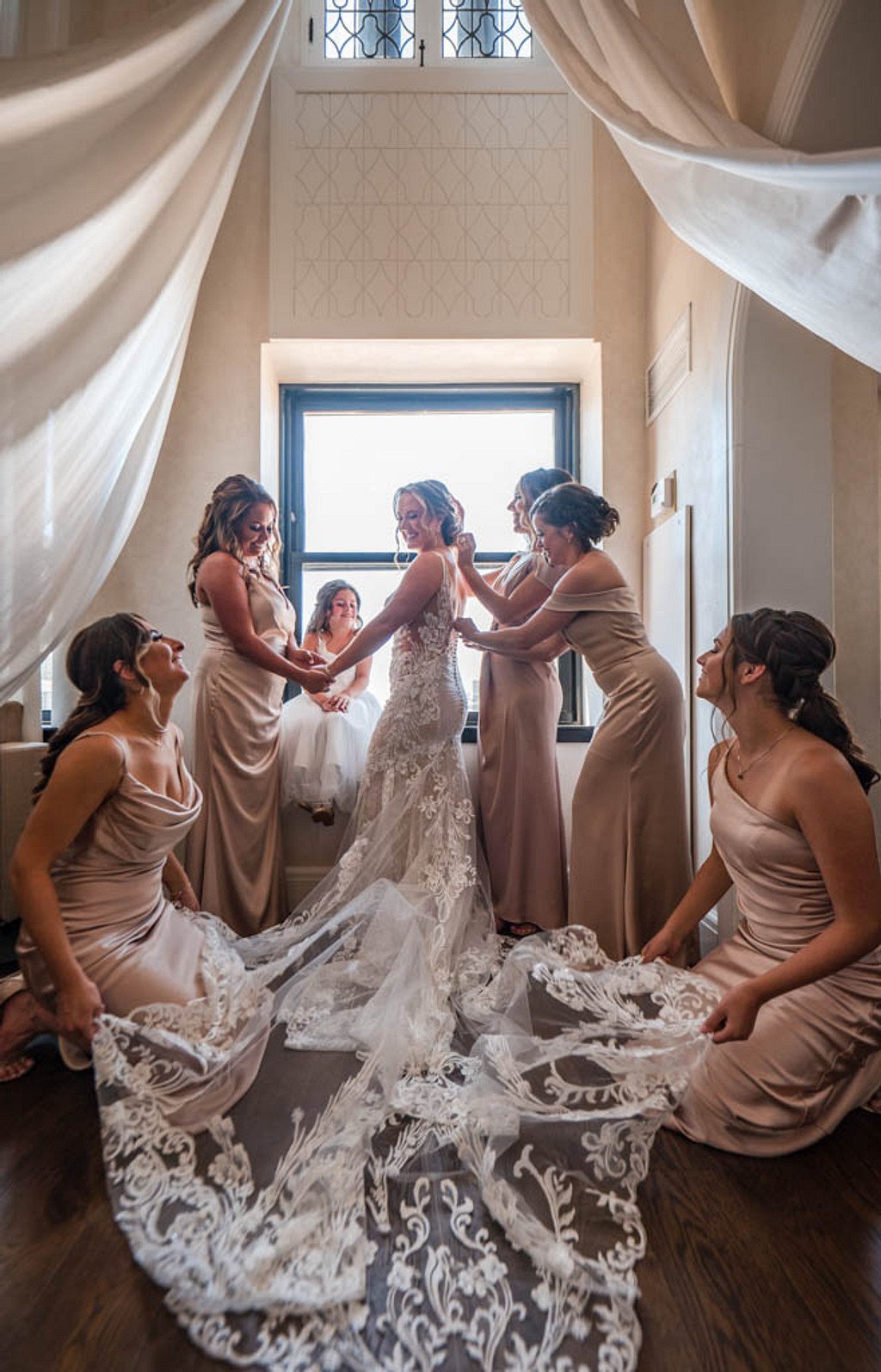 Jensen _Zirdan _Lauren Ashley Studios_Beautiful Wedding at Intercontinental Chicago-51_low.jpg