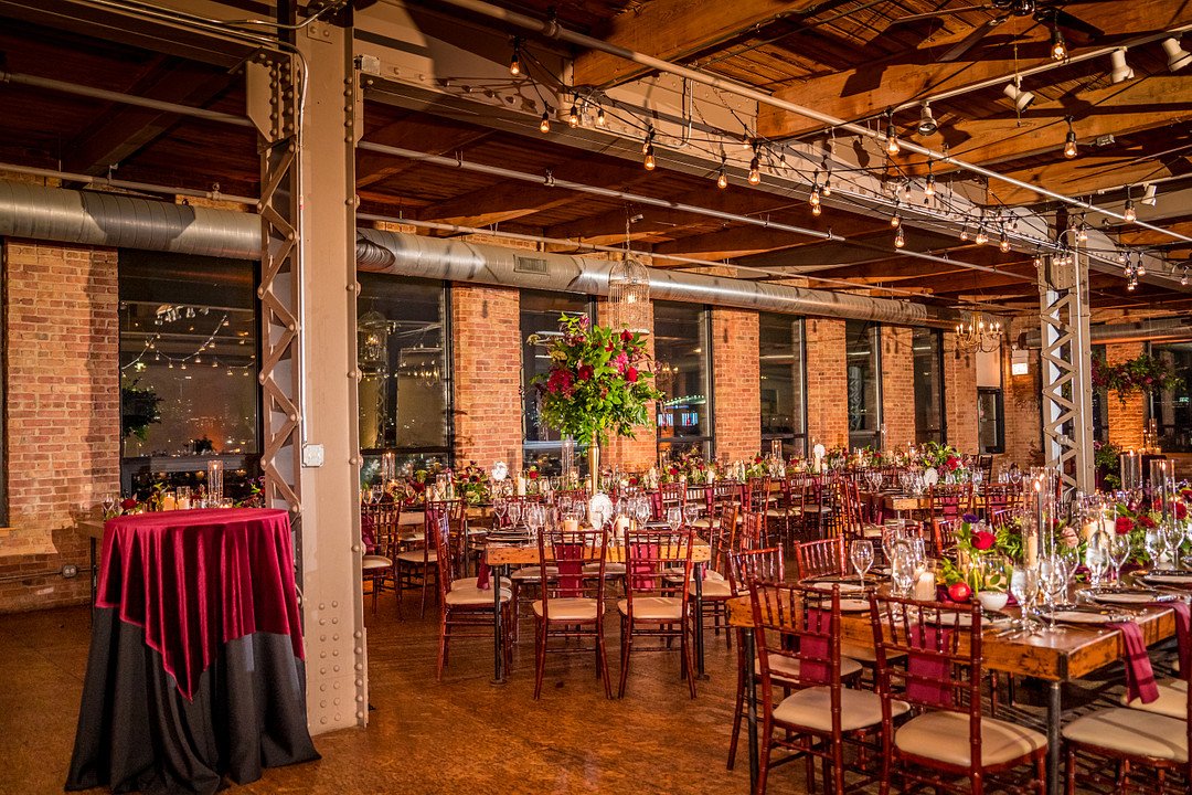 Lawlor_Lawlor_Maura Black Photography_city-view-loft-chicago-wedding (112)_low.jpg