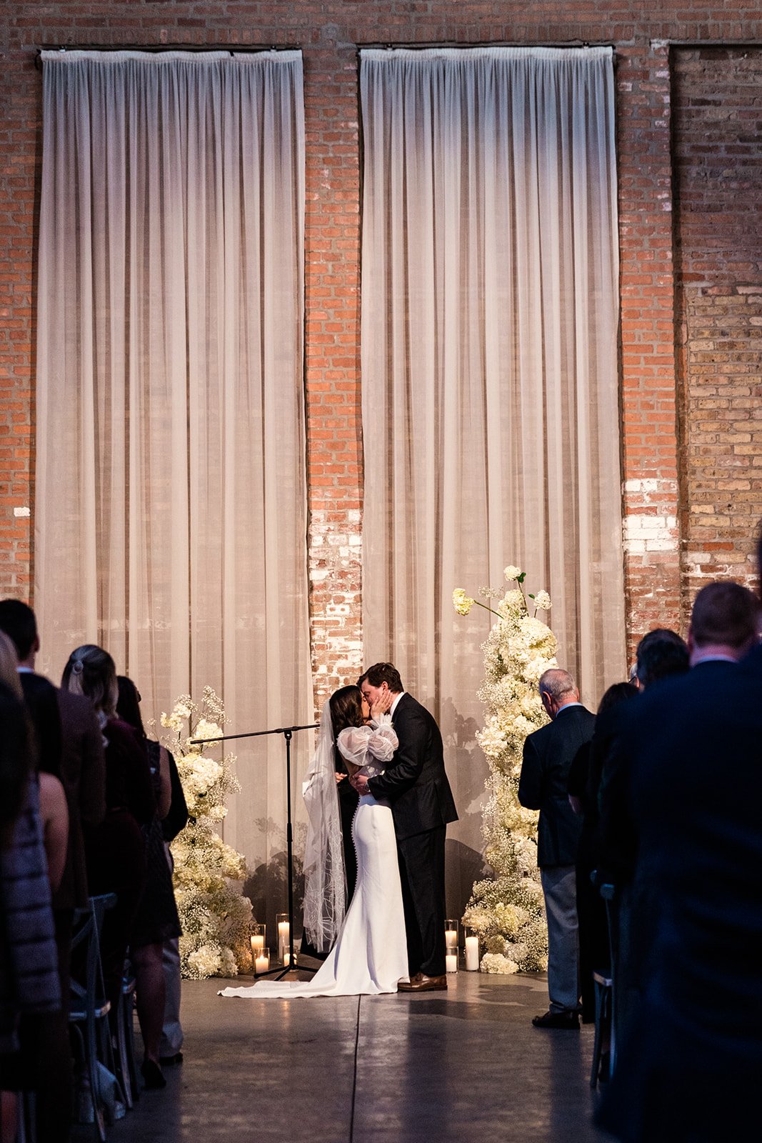 Fairlie-Chicago-wedding-by-Emma-Mullins-Photography-149.jpg