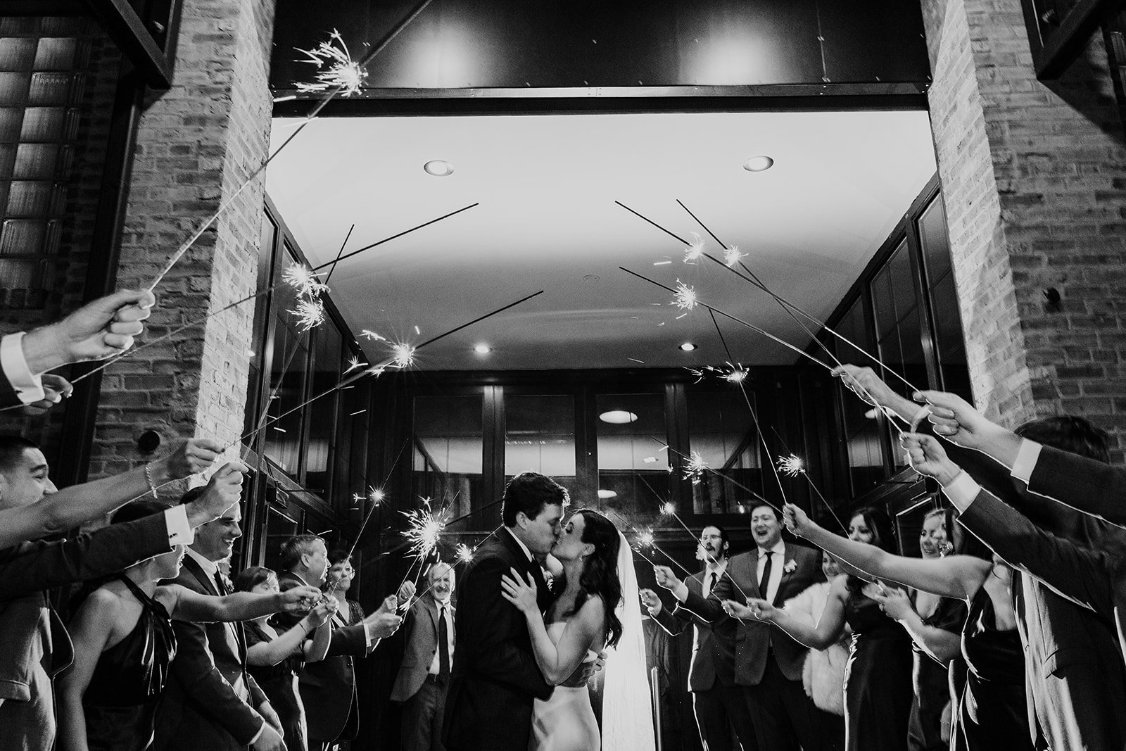 Fairlie-Chicago-wedding-by-Emma-Mullins-Photography-206.jpg
