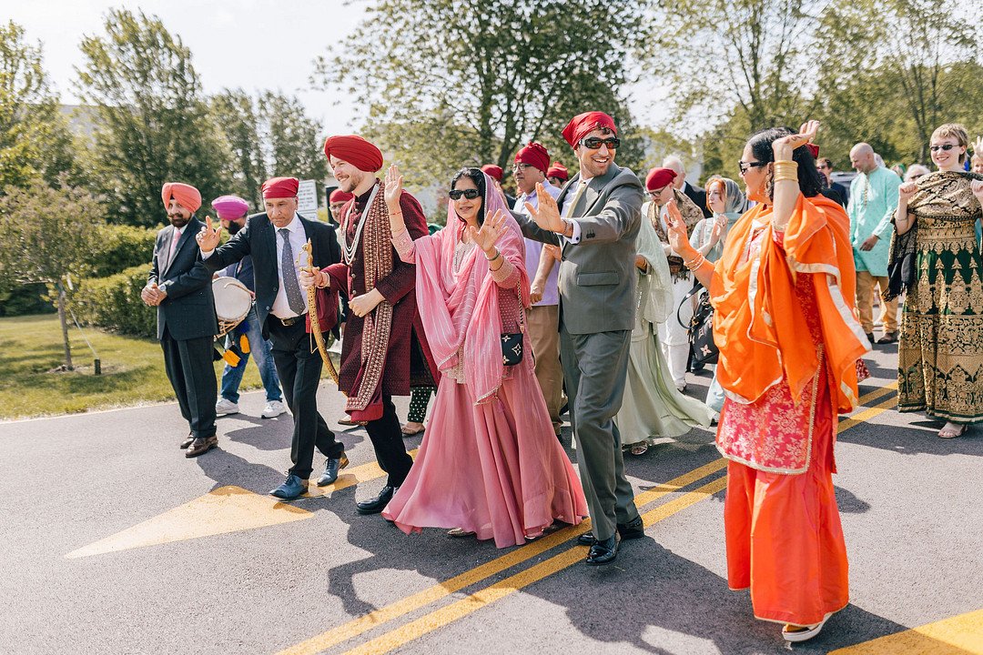 Chhokar _Cvengros_MAHA STUDIOS_Chicago-wedding-photographers-Maha-Studios-Erica-Ben-Ceremony-72_low.JPG