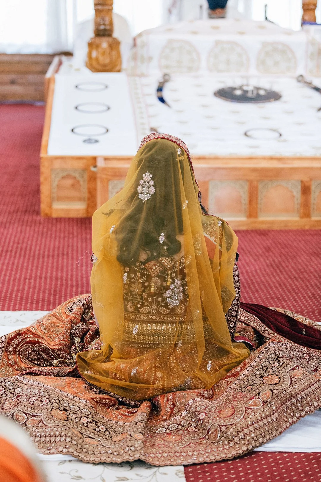 Chhokar _Cvengros_MAHA STUDIOS_Chicago-wedding-photographers-Maha-Studios-Erica-Ben-Ceremony-628_low.JPG