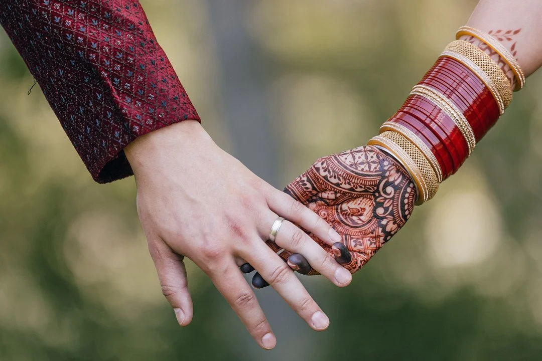 Chhokar _Cvengros_MAHA STUDIOS_Chicago-wedding-photographers-Maha-Studios-Erica-Ben-Ceremony-773_low.JPG
