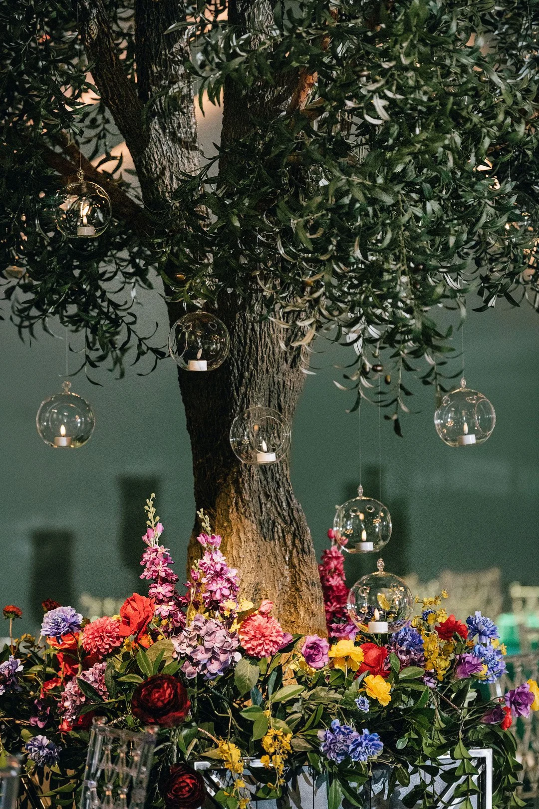 Chhokar _Cvengros_MAHA STUDIOS_Chicago-wedding-photographers-Maha-Studios-Erica-Ben-Reception-139_low.JPG