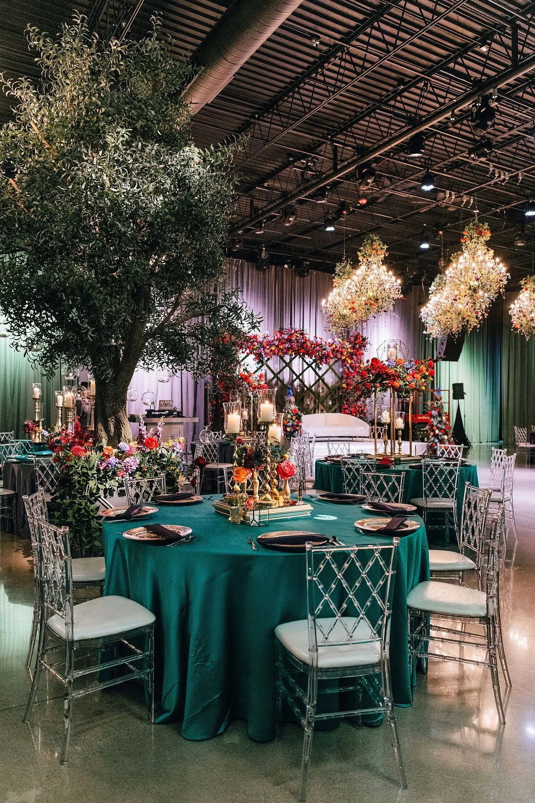 Chhokar _Cvengros_MAHA STUDIOS_Chicago-wedding-photographers-Maha-Studios-Erica-Ben-Reception-209_low.JPG