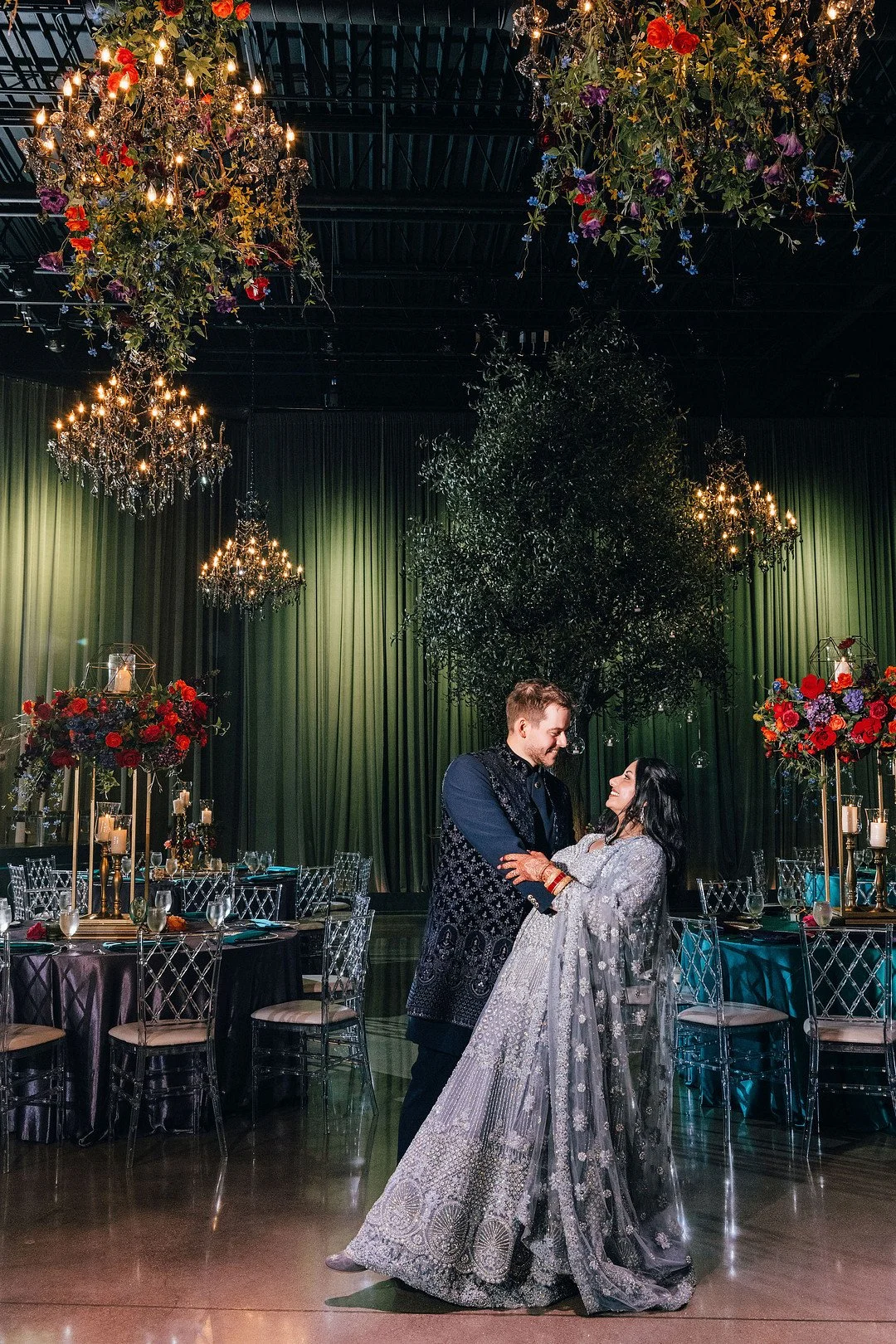 Chhokar _Cvengros_MAHA STUDIOS_Chicago-wedding-photographers-Maha-Studios-Erica-Ben-Reception-263_low.JPG