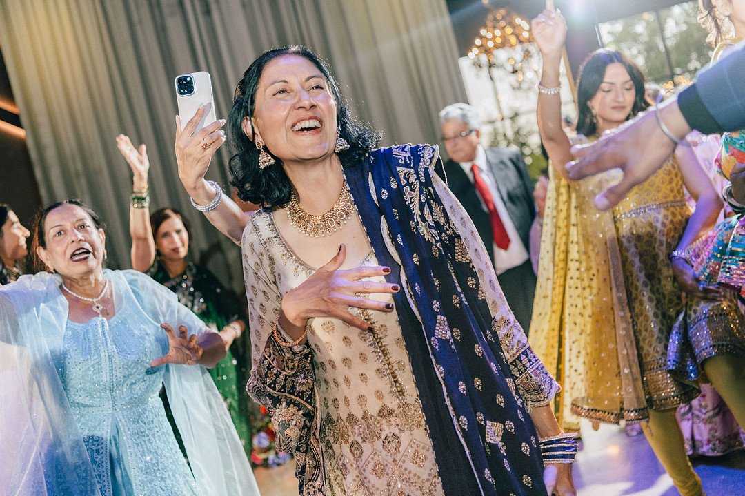 Chhokar _Cvengros_MAHA STUDIOS_Chicago-wedding-photographers-Maha-Studios-Erica-Ben-Reception-604_low.JPG