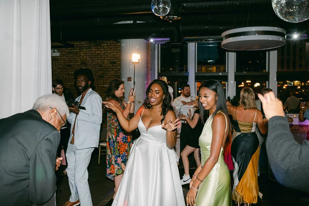 Owens_Owens_Tawny Ballard Photography_Sahsha-Stephen-wedding-519_low.jpg
