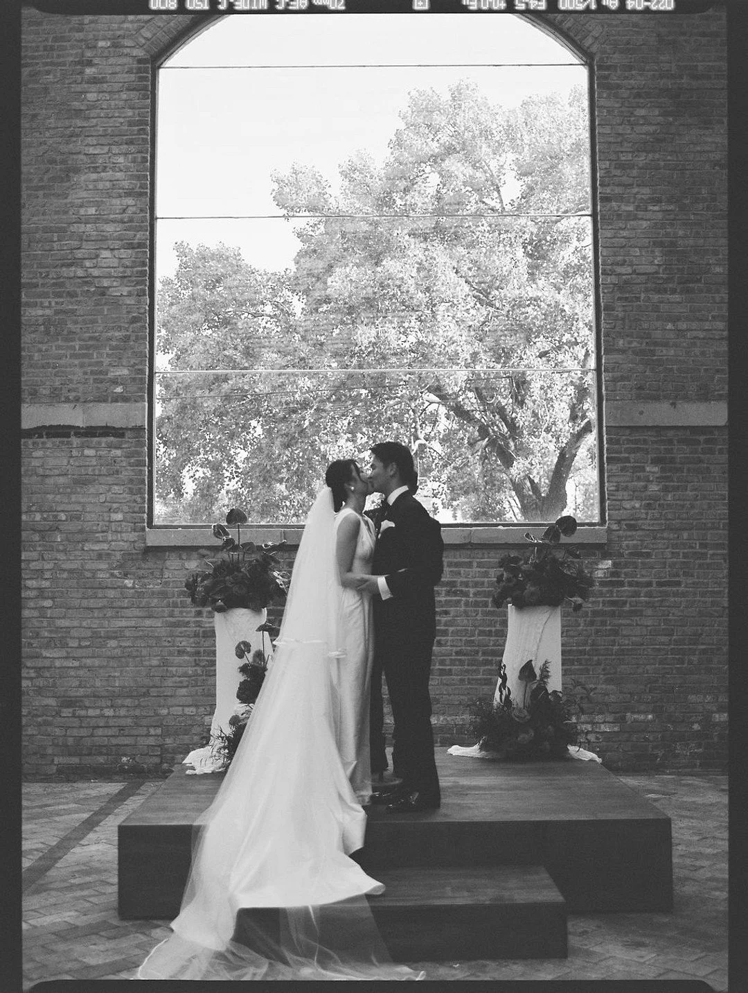 Chun_Chu_Close Up By Christina_V&A-Ceremony-102_low.jpg