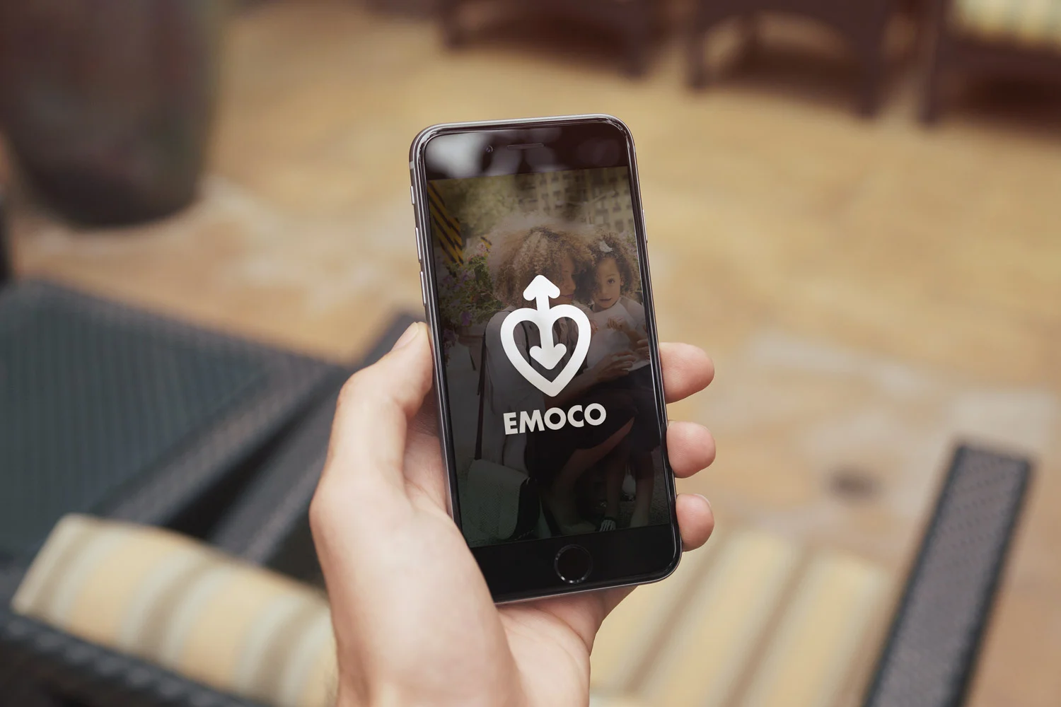 iPhone-mockup-splash-logo-update-01.jpg