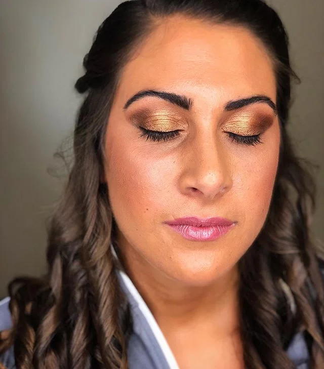 Fall-ing hard for this copper eye look from today&rsquo;s fall wedding 💛
#rocwedding #rochesternybeauty #weddingmakeup