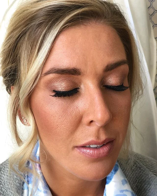 ✨ Glowing ✨
#rocwedding #rochestermakeupartist #weddingmakeup #beauty #makeup #bridalbeauty #rochesterbridal