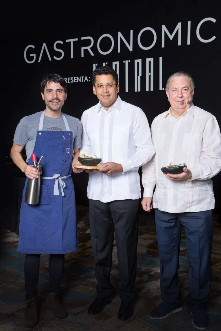Chef peruano Virgilio Martínez dona a Santo Domingo receta especial con ingredientes dominicanos